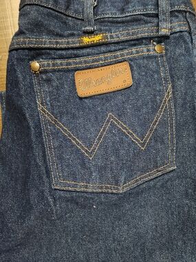 Wrangler Men's Bootcut Jeans in Dark Blue with Tan Stitching 38x27